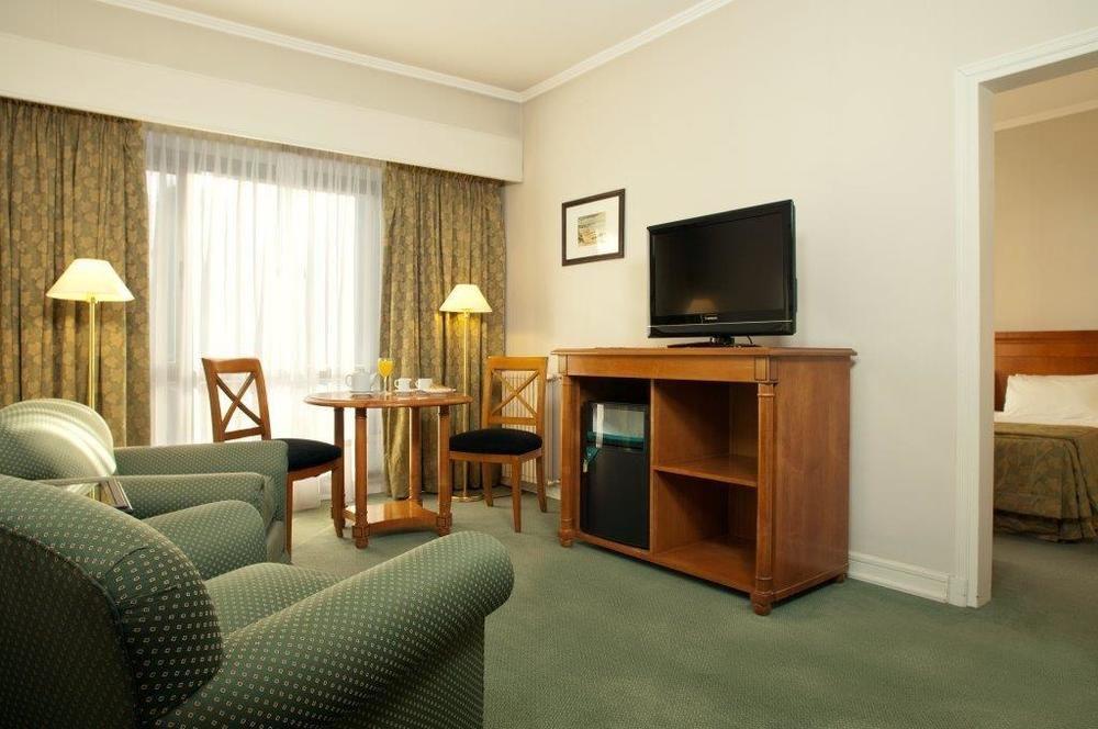 Austral Express Hotel Comodoro Rivadavia Exterior foto